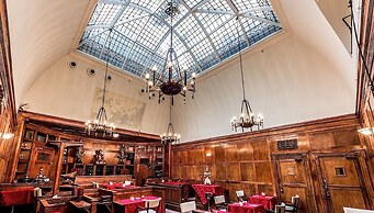 Courthouse Hotel