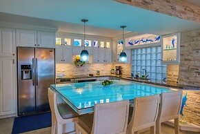 Bahia Pez Vela Resort