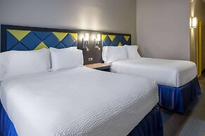 Days Hotel by Wyndham North Bergen /NYC Area