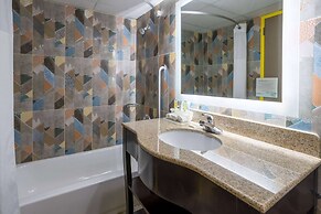 Days Hotel by Wyndham North Bergen /NYC Area