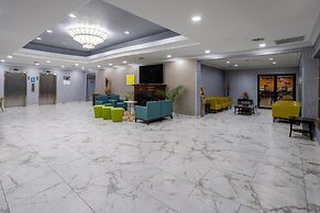 Days Hotel by Wyndham North Bergen /NYC Area