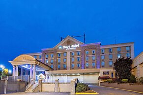Days Hotel by Wyndham North Bergen /NYC Area