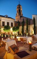Hotel Puerta de la Luna