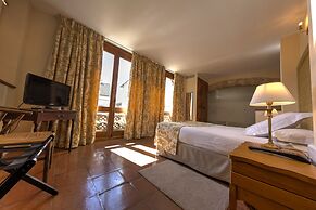 Hotel Puerta de la Luna