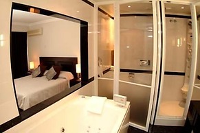 Carcavelos Beach Hotel