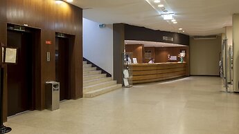 Carcavelos Beach Hotel