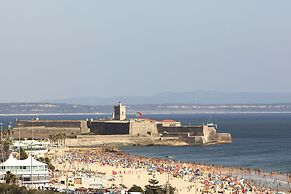 Carcavelos Beach Hotel