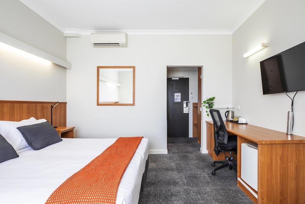 Metro Hotel Perth City