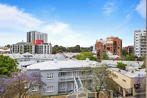Metro Hotel Perth City