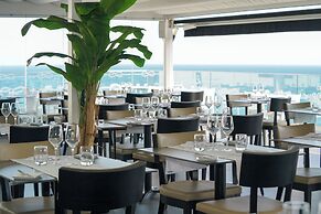 Carvi Beach Hotel