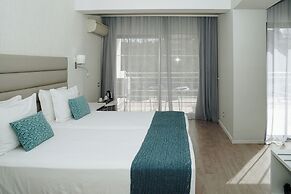 Carvi Beach Hotel