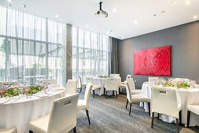 HOTEL 10