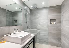 HOTEL 10