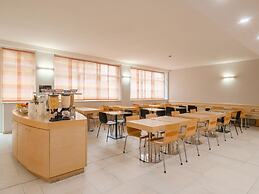 B&B HOTEL Remilia