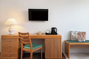 Dionysos Hotel