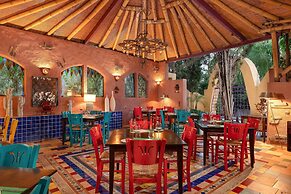 Dionysos Hotel