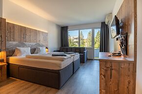 Binders Budget City Mountain Hotel