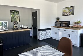 Budget Host East End