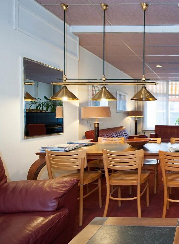 Rho Hotel