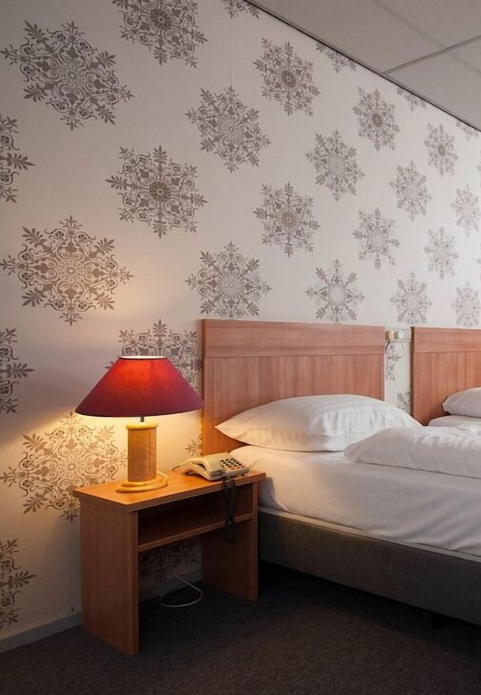 Rho Hotel