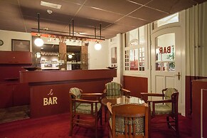 Rho Hotel