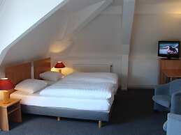 Rho Hotel