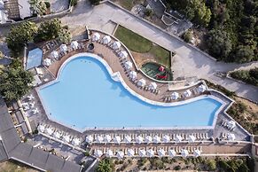 Apostolata Island Resort & Spa