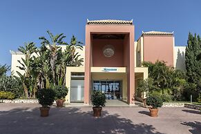 Apostolata Island Resort & Spa