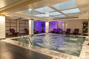 Apostolata Island Resort & Spa