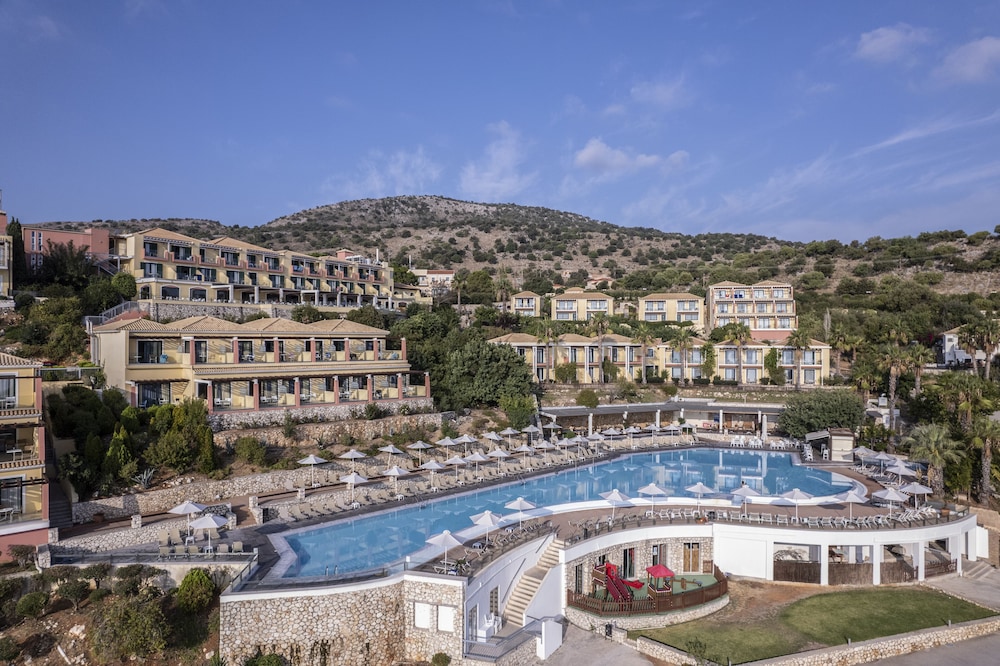Apostolata Island Resort & Spa