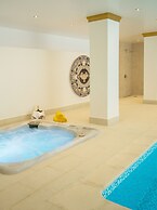 Theoxenia Palace Hotel