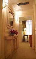 Champagne Palace Hotel