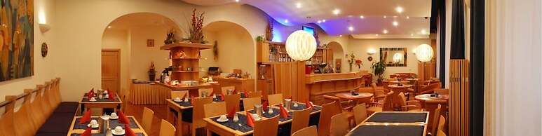 EA Hotel Tosca