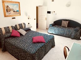 Bougainville Luxury Boutique Hotel