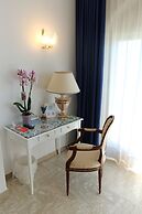 Bougainville Luxury Boutique Hotel
