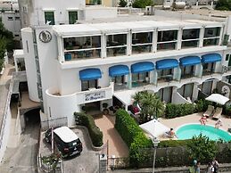Bougainville Luxury Boutique Hotel