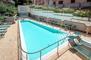 Hotel Ascot