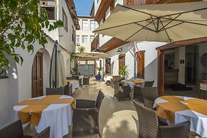 Argos Hotel
