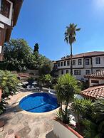 Argos Hotel
