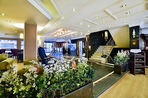 Hotel Grand Emin