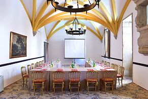 Pousada Convento de Evora - Historic Hotel