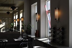 Hotel Local 101