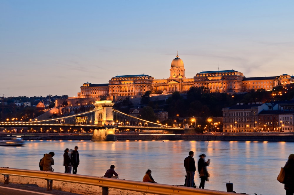 Mamaison Residence Izabella Budapest
