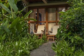 Capitán Suizo Beachfront Boutique Hotel