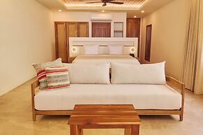 Capitán Suizo Beachfront Boutique Hotel