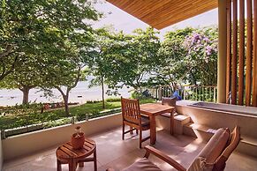 Capitán Suizo Beachfront Boutique Hotel