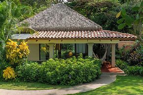 Capitán Suizo Beachfront Boutique Hotel