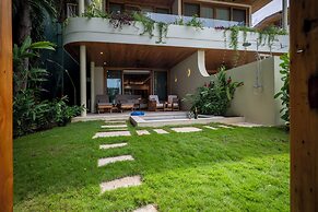 Capitán Suizo Beachfront Boutique Hotel