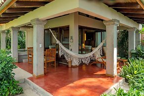 Capitán Suizo Beachfront Boutique Hotel