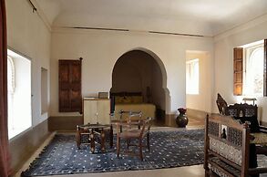 Ksar Char-Bagh